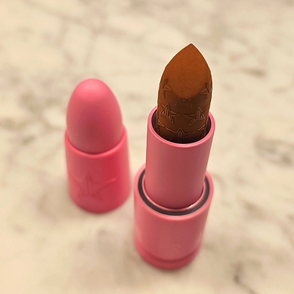 NiB Jeffrey Star set of 3. Lip Gloss, Lipstick, and Luminous Setting Powder - Picture 10 of 12